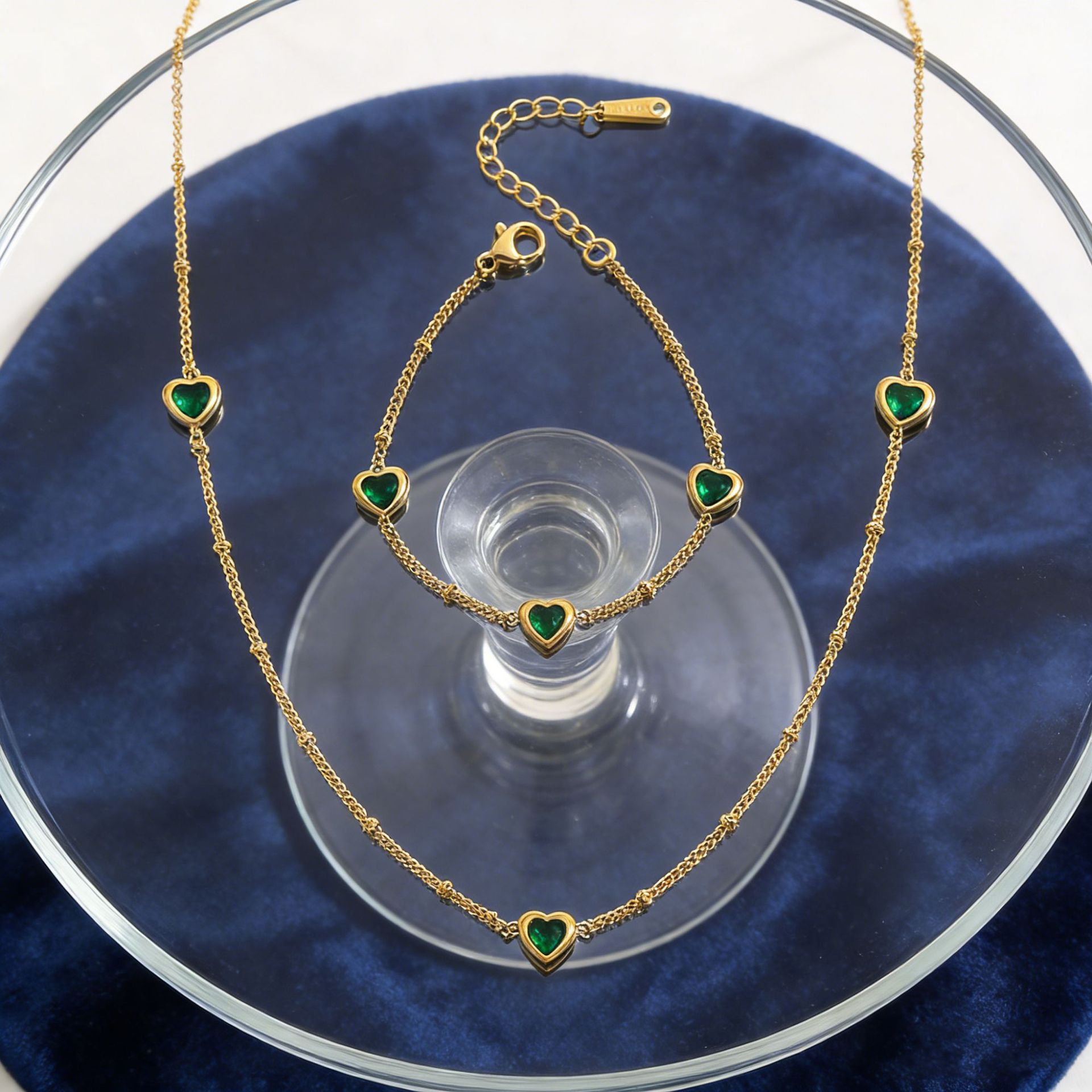 K Stainless Steel Necklace And Bracelet With Inlaid Green Diamond Hearts