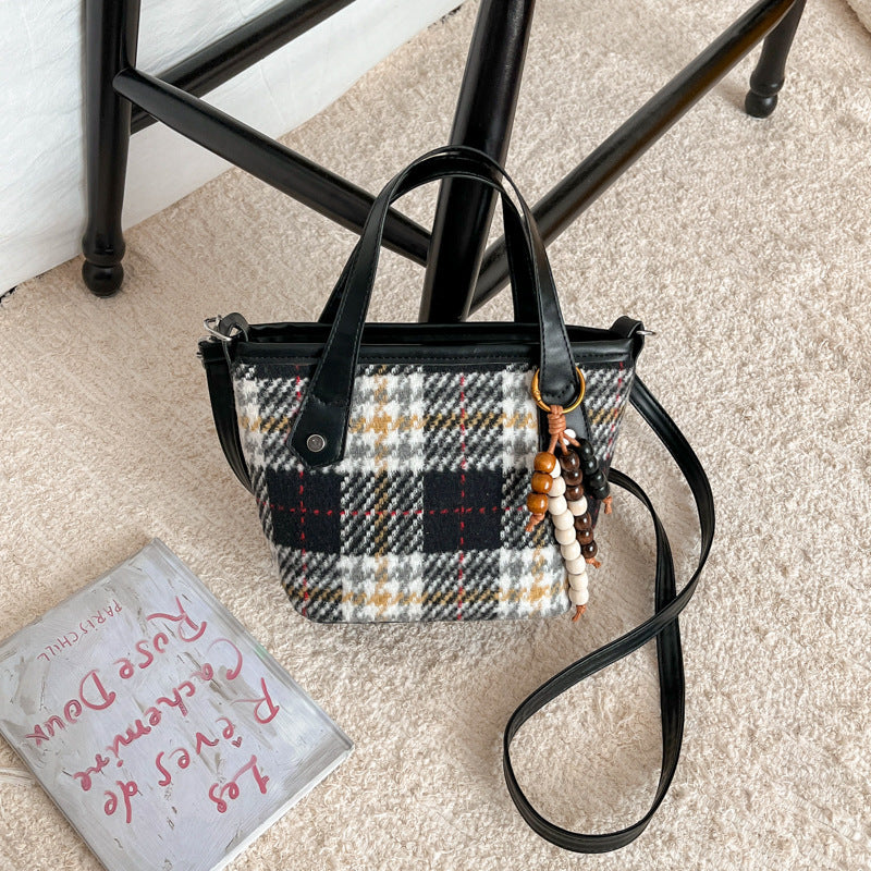 K Large-capacity Fashionable Plaid Tote Bag
