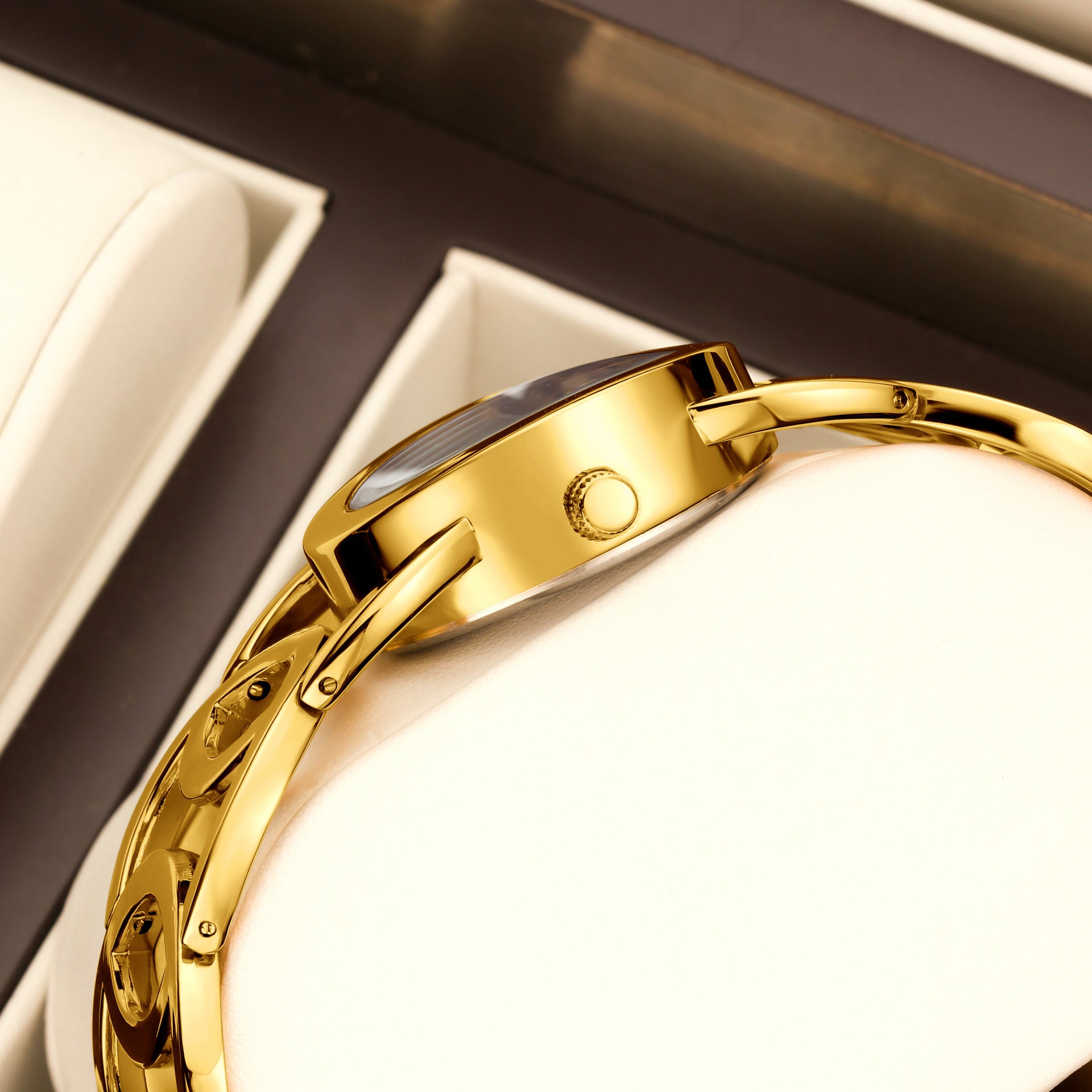 K Affordable Luxury Waterproof Quartz Womens Watch