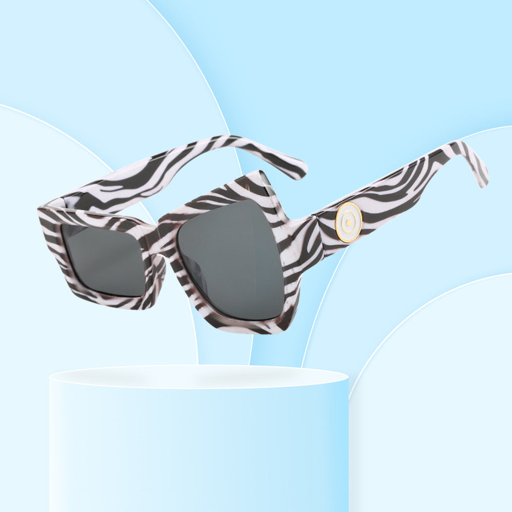 K Irregular Candy-colored Sunglasses On The Catwalk