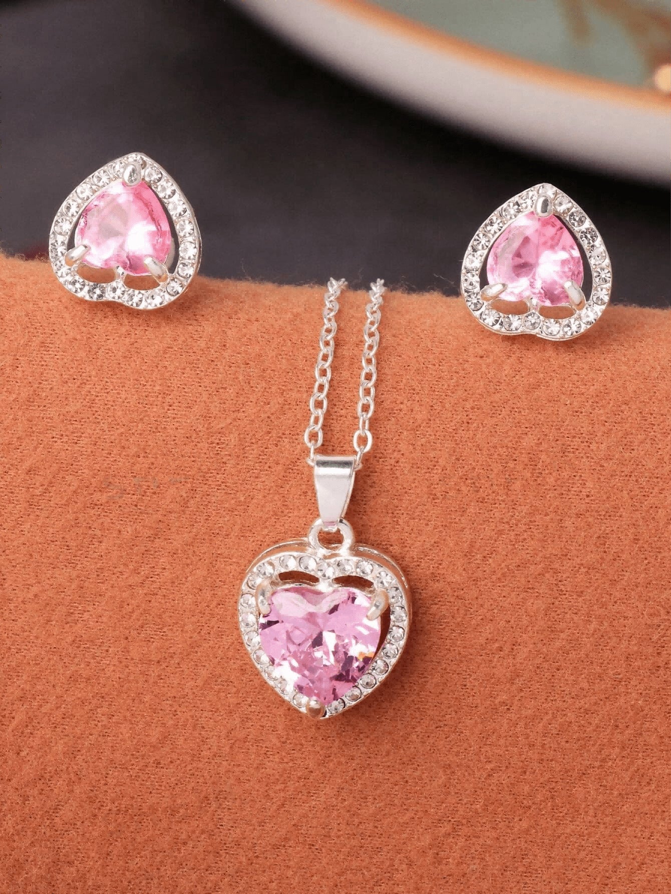 K Crystal Zircon Heart-shaped Pendant Earring Set