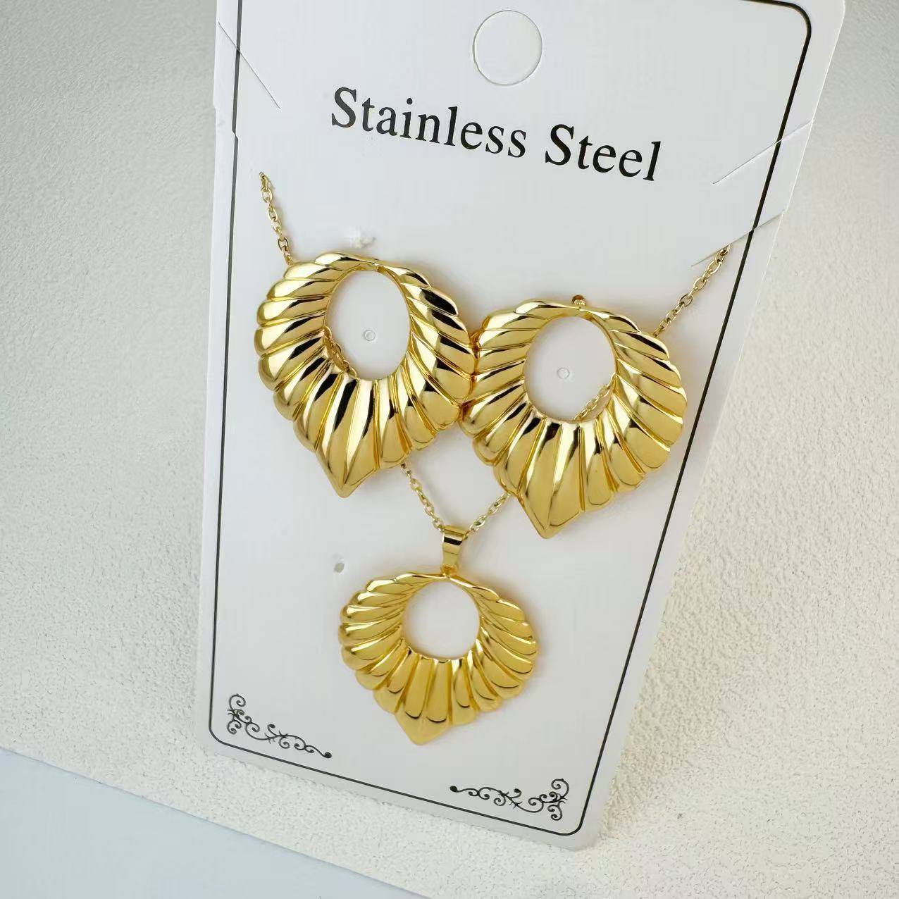 K New Stainless Steel Plated 18k Gold Necklace Earring Set