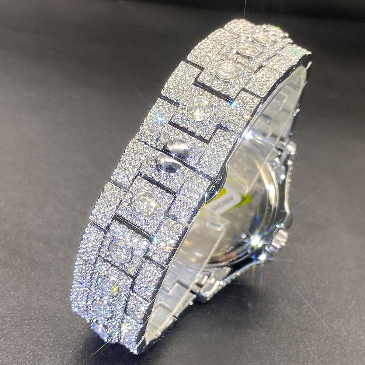 K Fully Diamond-encrusted, Ultra-glitzy Hip-hop Watch