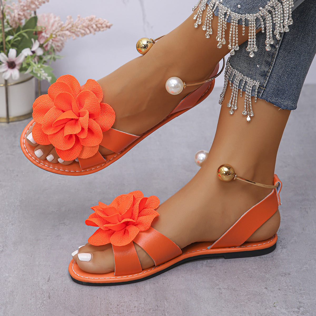 K Flat-sole Pearl Strap Sandals