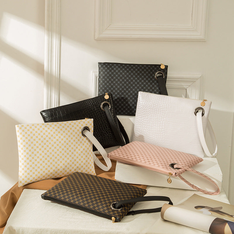 K Womens Simple Large-Capacity Clutch Bag With Print
