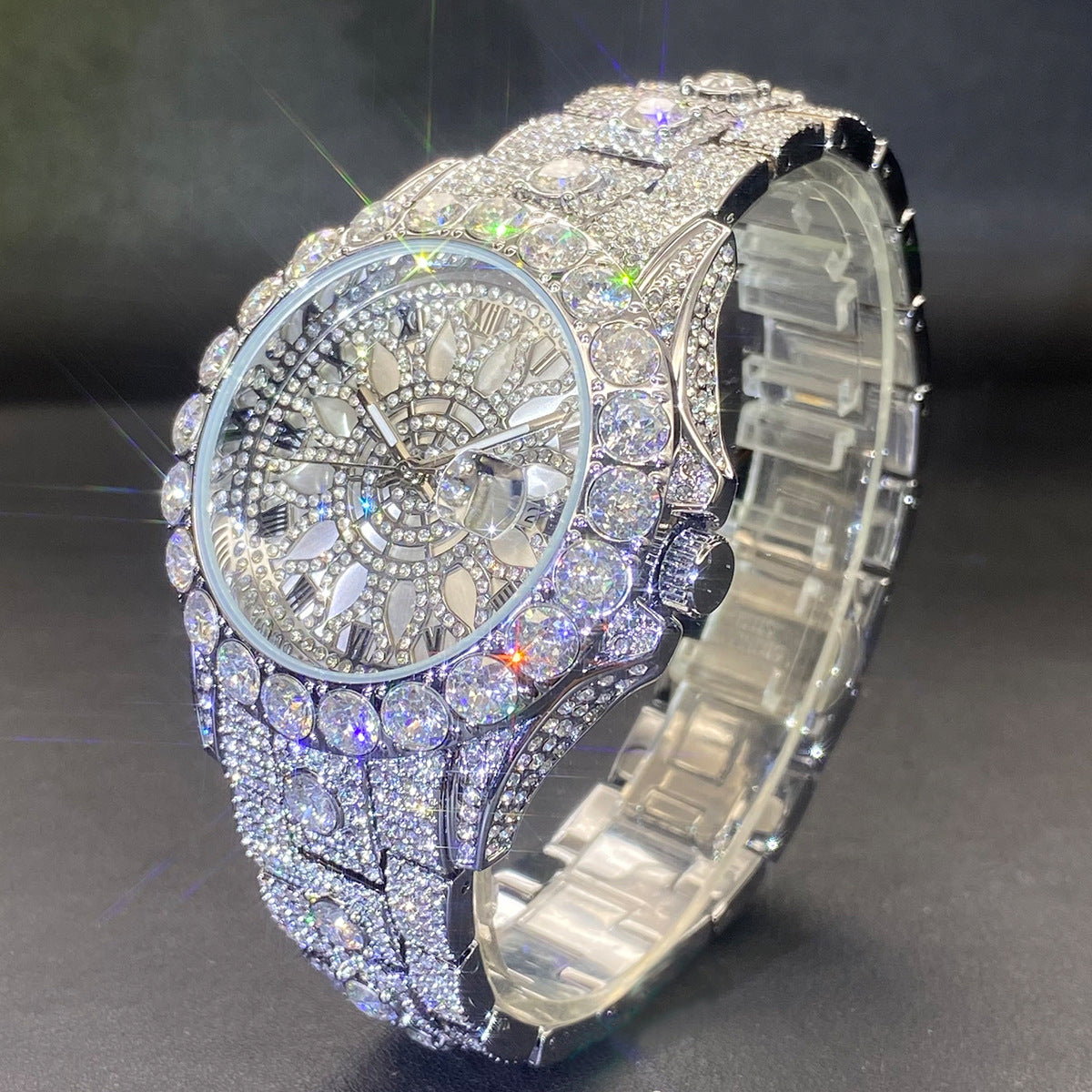K Fully Diamond-encrusted, Ultra-glitzy Hip-hop Watch