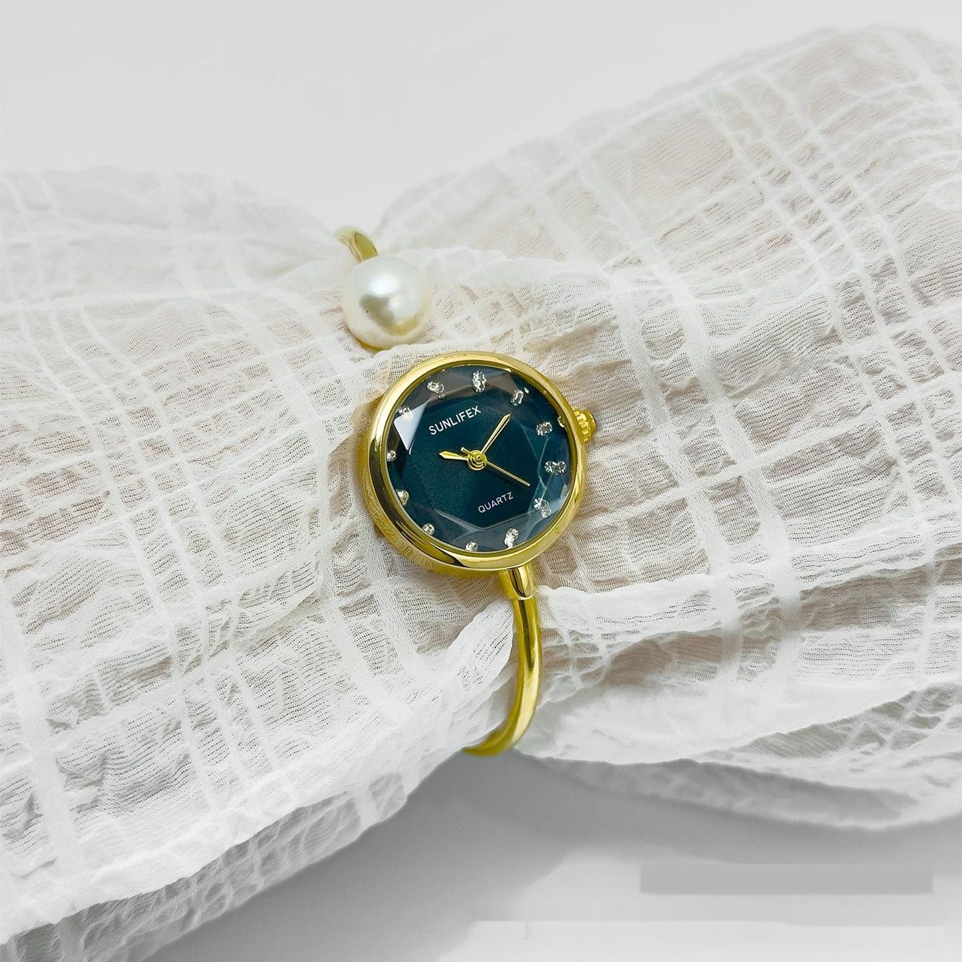K Women's High-grade Simple Pearl Bangle Watch High-grade Watch