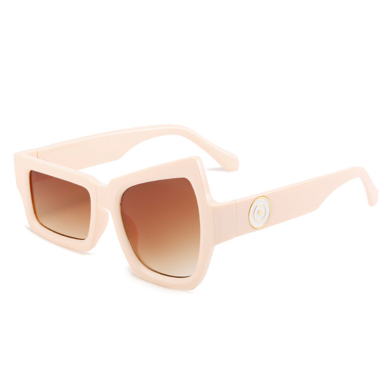 K Irregular Candy-colored Sunglasses On The Catwalk