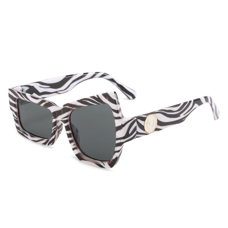 K Irregular Candy-colored Sunglasses On The Catwalk