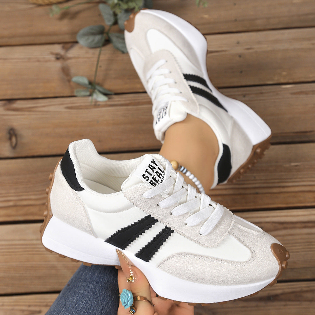 K Stripe Lace-up Sneakers Women's