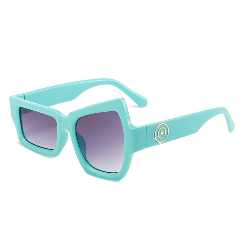 K Irregular Candy-colored Sunglasses On The Catwalk