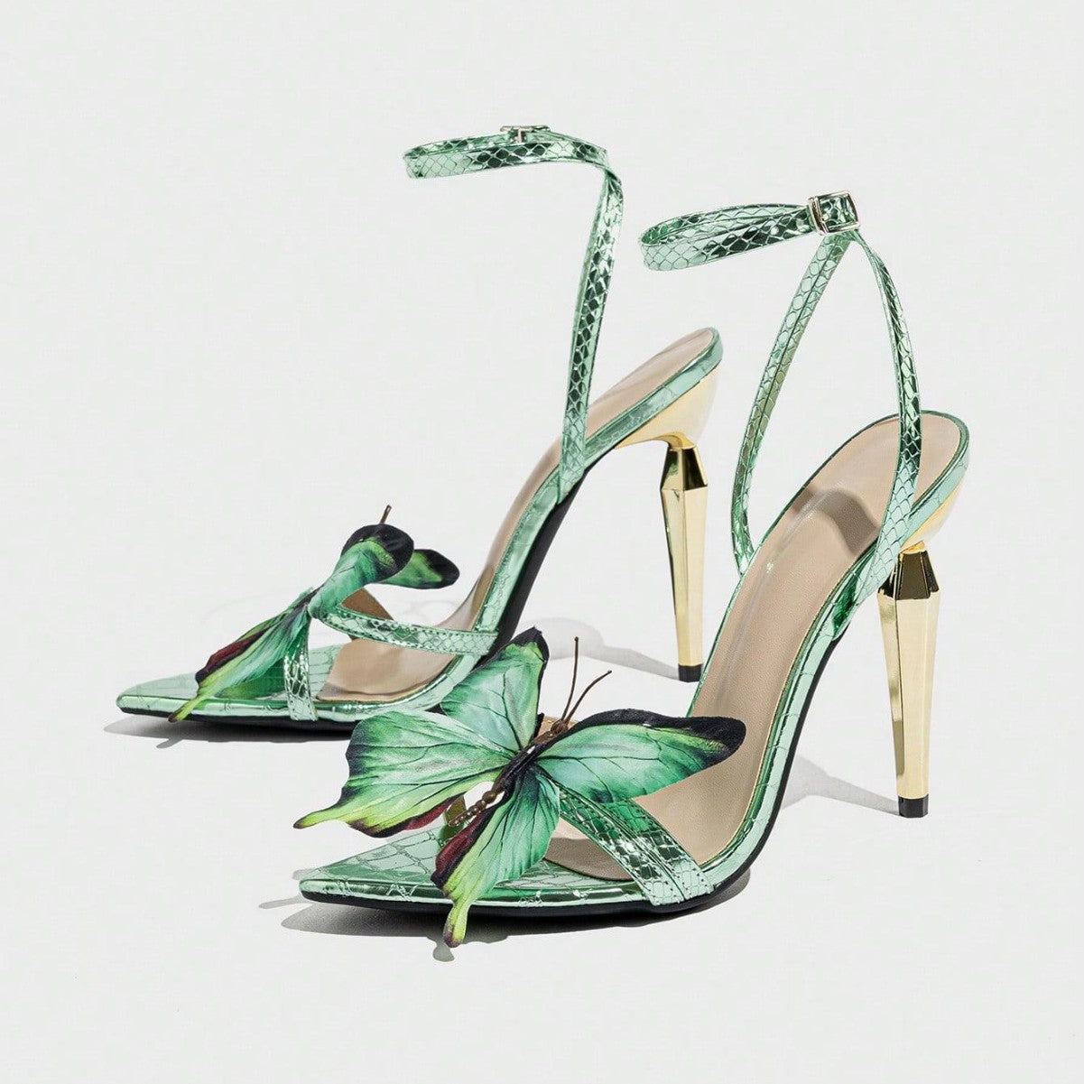 K Women's Three-dimensional Butterfly Sandals