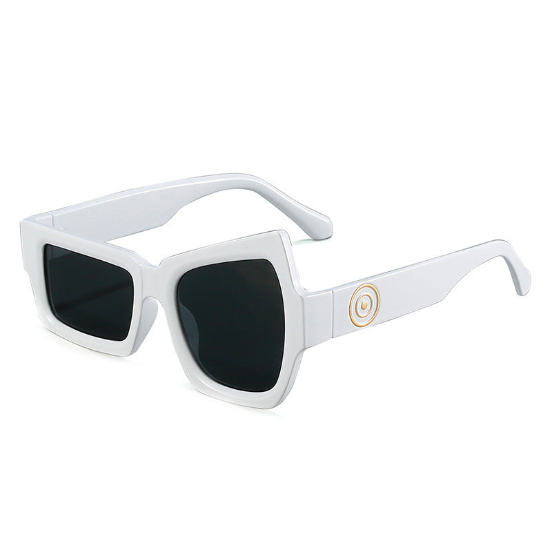 K Irregular Candy-colored Sunglasses On The Catwalk