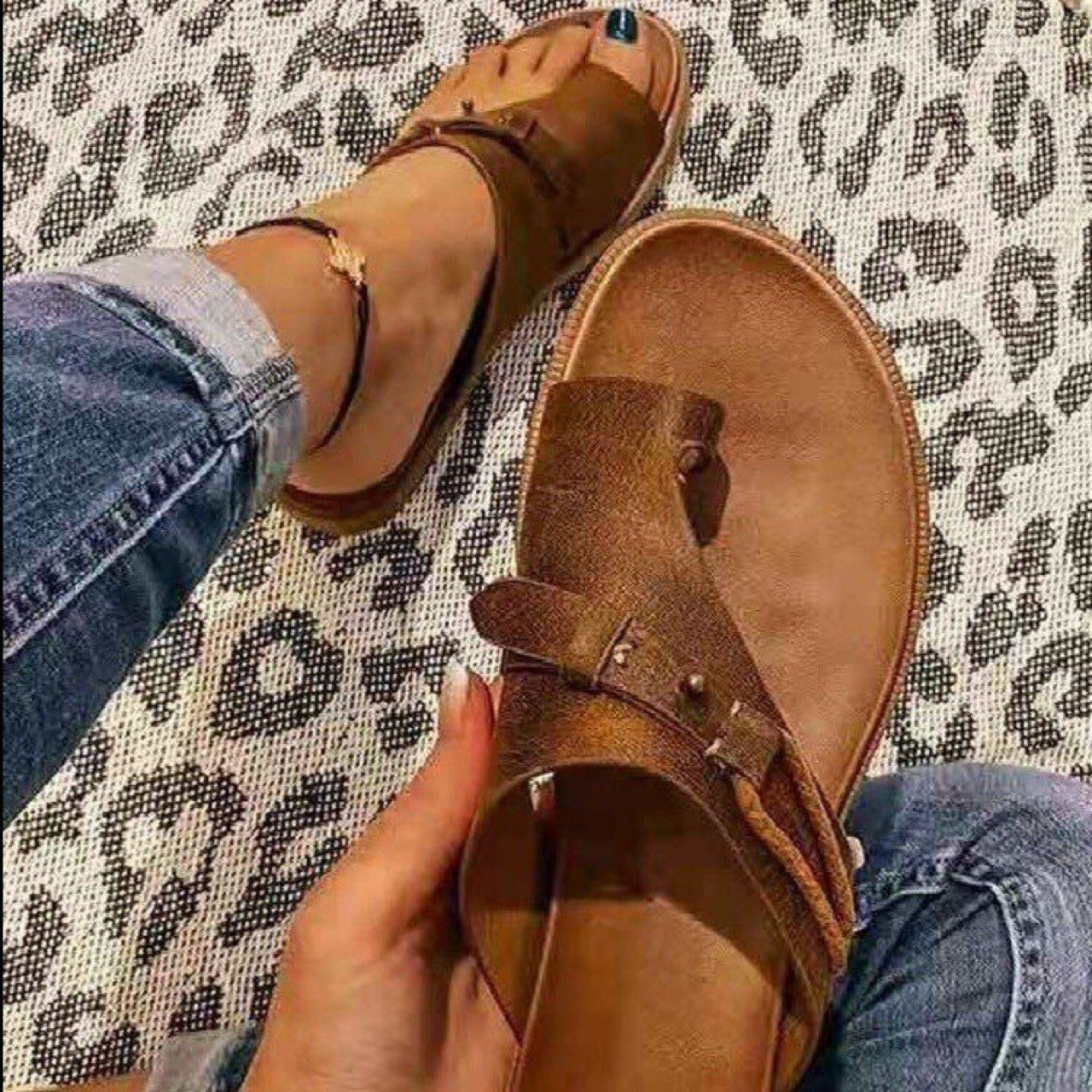 K Closed-Toe Slippers Comfortable All-Match