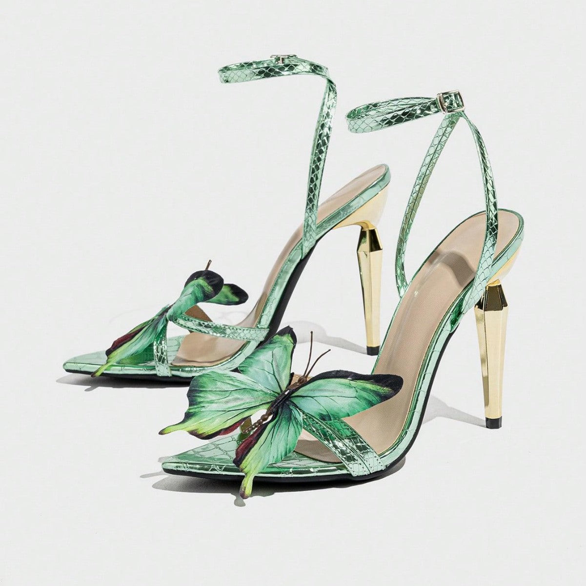 K Women's Three-dimensional Butterfly Sandals